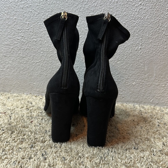 Steve Madden Brisk Block-Heel Sock Booties Size 10 NWOT - Picture 5 of 9